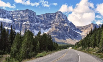Icefields Parkway in Alberta Canada